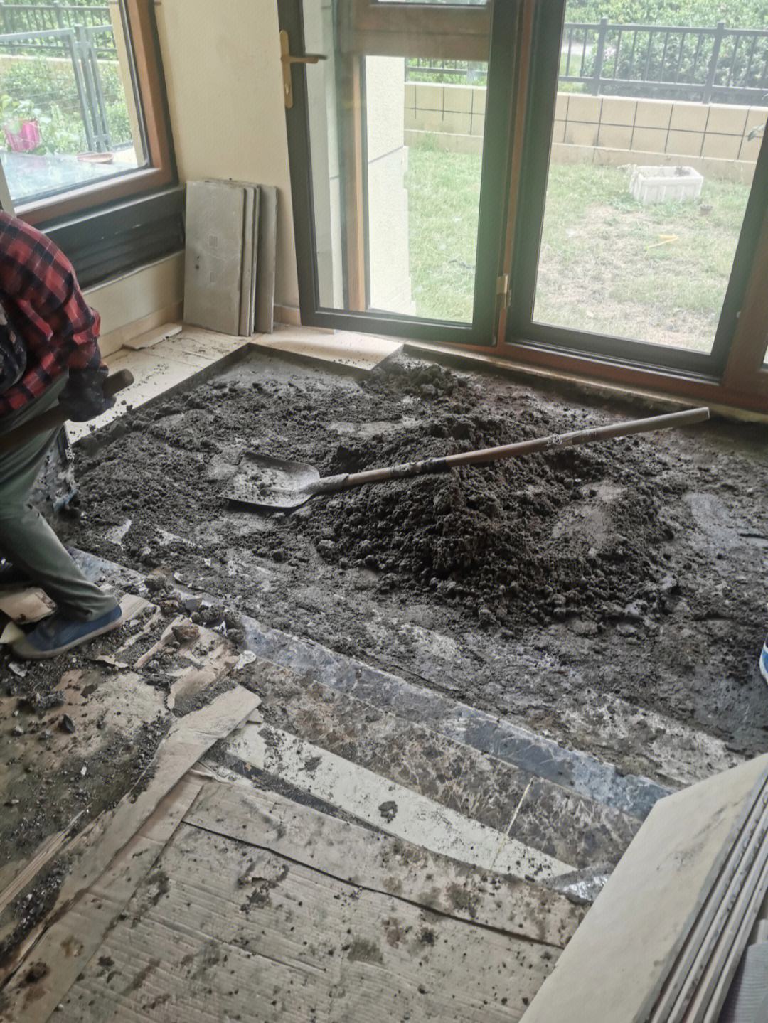 瓷砖空鼓怎么重贴(瓷砖空鼓重贴费用谁承担)