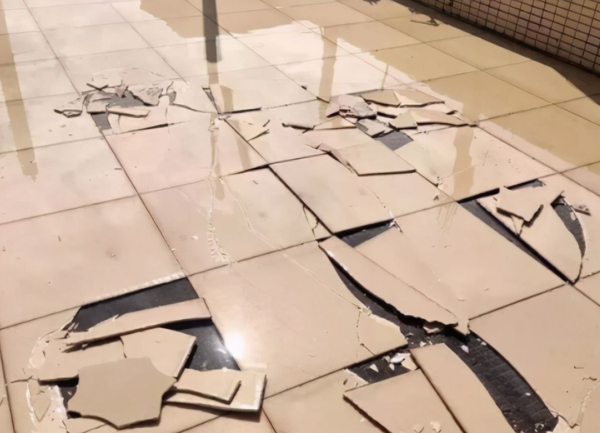 瓷砖烂掉一点怎么办视频(瓷砖烂掉一点怎么办视频教程)