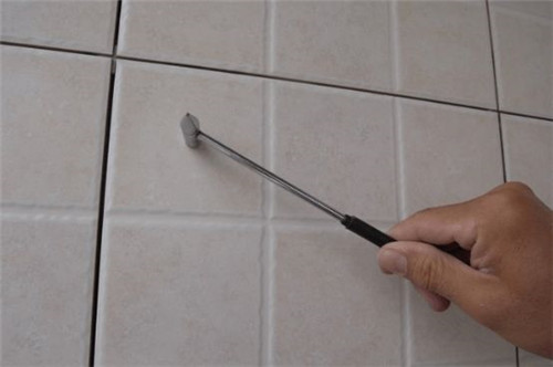 厨房墙砖空鼓的补救方法视频(厨房墙砖空鼓的补救方法视频教程)